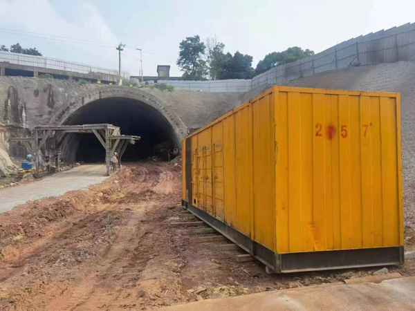 吉利发电机出租自启装置的工作原理是什么？