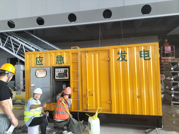 吉利怎样判断空气滤清器是否需要更换？