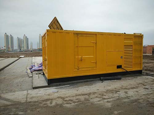 吉利合同中关于乙方责任导致工期延误的赔偿标准应该如何制定？