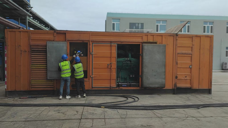 吉利如何检查柴油发电机组的机油油位？